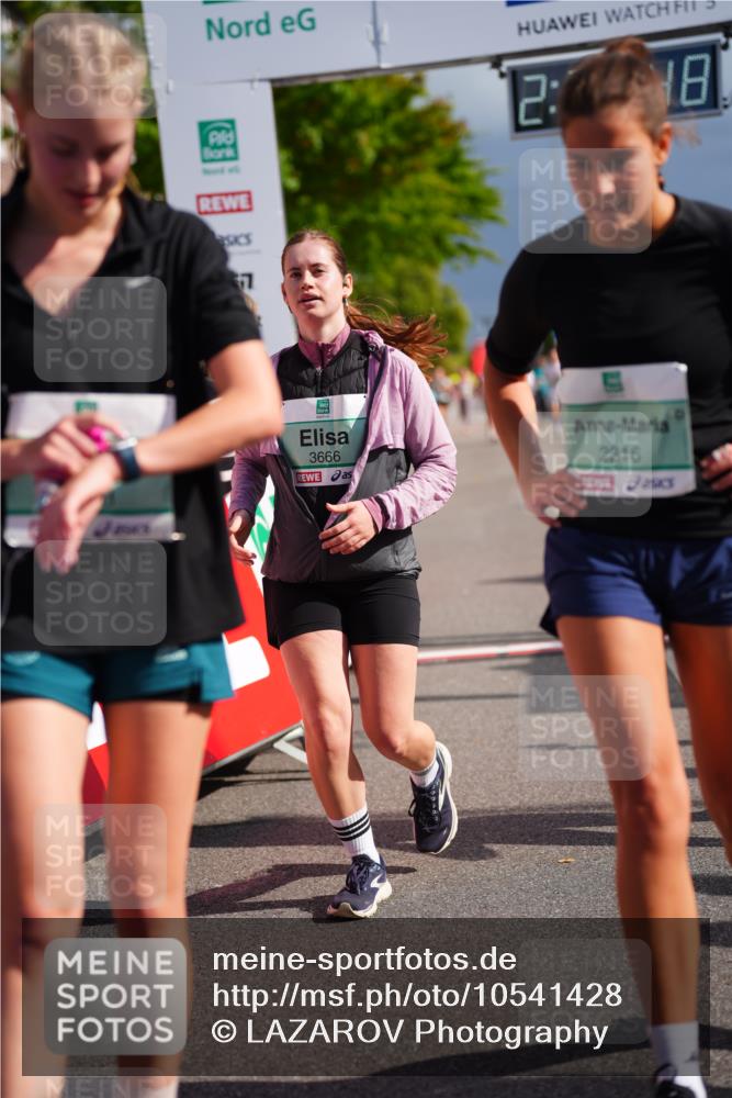 20.09.2026 - PSD Bank Halbmarathon LAZAROV Photography http://msf.ph/oto/10541428 20.09.2026 12:25:47 Ziel 1652, 1798, 2216, 2287, 2507, 2953, 2954, 3242, 3666, 3873, 4749 meine-sportfotos.de
