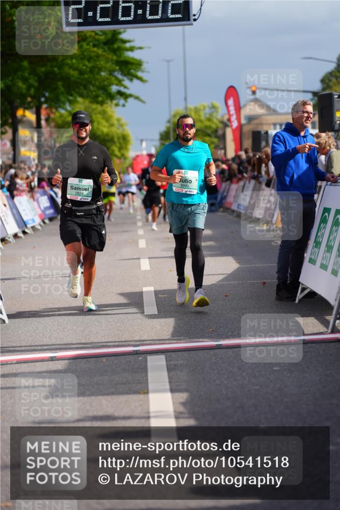 20.09.2026 - PSD Bank Halbmarathon LAZAROV Photography http://msf.ph/oto/10541518 20.09.2026 12:26:01 Ziel 1259, 2824, 3900, 4390, 4391, 4392, 4588 meine-sportfotos.de