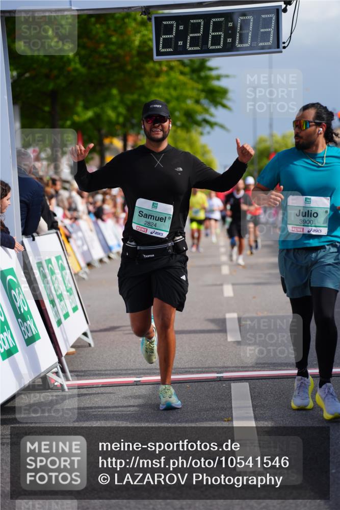 20.09.2026 - PSD Bank Halbmarathon LAZAROV Photography http://msf.ph/oto/10541546 20.09.2026 12:26:03 Ziel 1259, 2824, 3900, 4390, 4391, 4392, 4588 meine-sportfotos.de