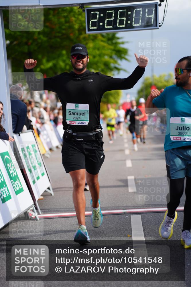 20.09.2026 - PSD Bank Halbmarathon LAZAROV Photography http://msf.ph/oto/10541548 20.09.2026 12:26:03 Ziel 1259, 2824, 3900, 4390, 4391, 4392, 4588 meine-sportfotos.de