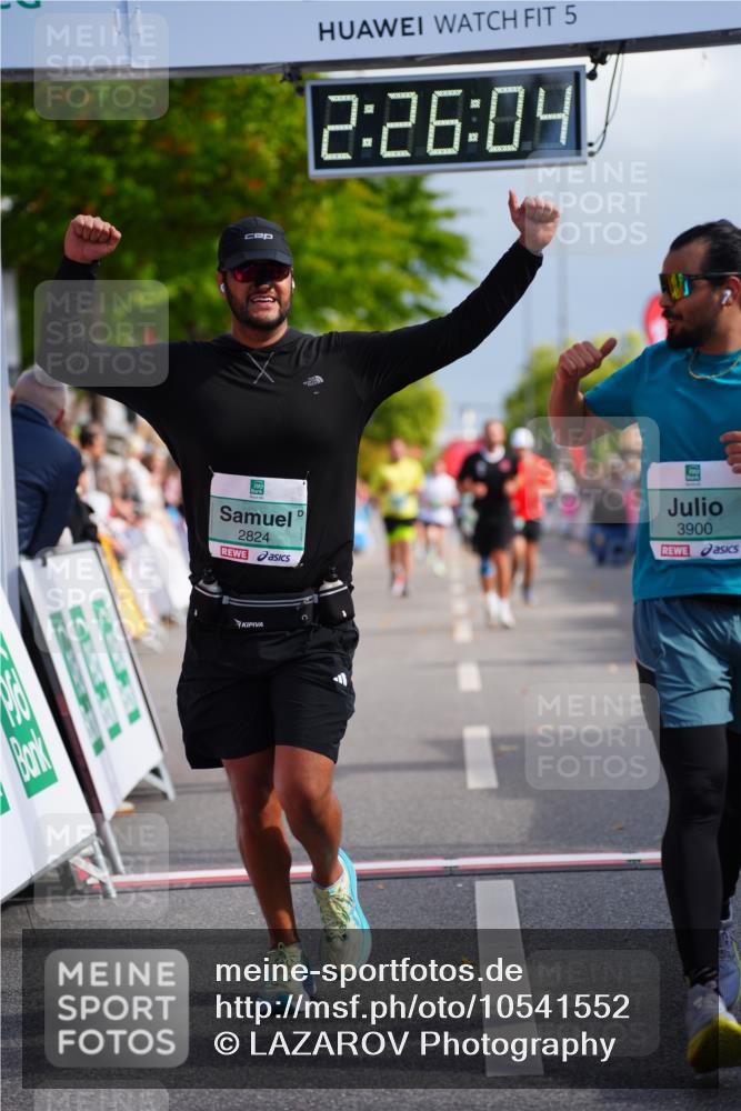 20.09.2026 - PSD Bank Halbmarathon LAZAROV Photography http://msf.ph/oto/10541552 20.09.2026 12:26:03 Ziel 1259, 2824, 3900, 4390, 4391, 4392, 4588 meine-sportfotos.de