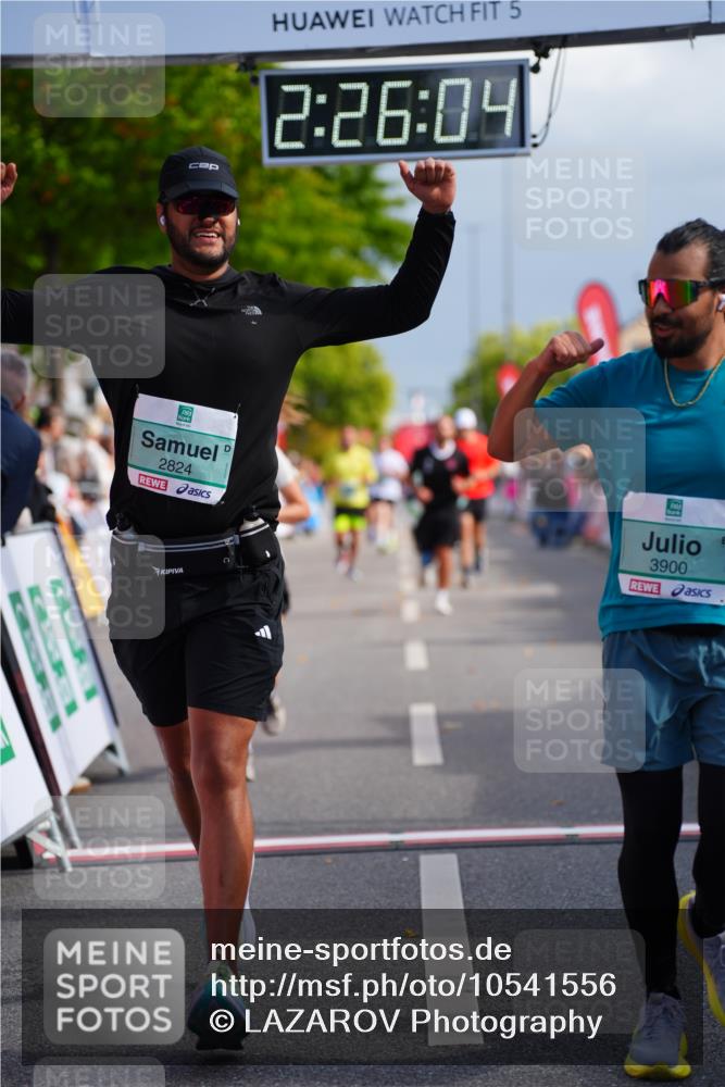 20.09.2026 - PSD Bank Halbmarathon LAZAROV Photography http://msf.ph/oto/10541556 20.09.2026 12:26:04 Ziel 1259, 2824, 3900, 4390, 4391, 4392, 4588 meine-sportfotos.de