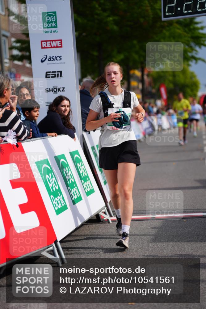 20.09.2026 - PSD Bank Halbmarathon LAZAROV Photography http://msf.ph/oto/10541561 20.09.2026 12:26:05 Ziel 1259, 2824, 3900, 4588, 4736 meine-sportfotos.de