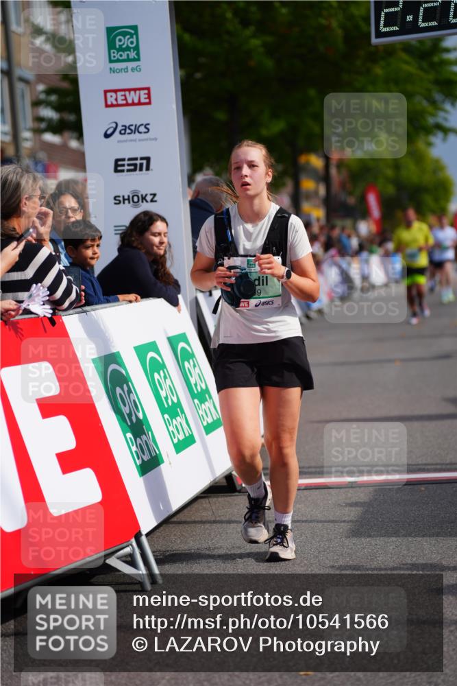 20.09.2026 - PSD Bank Halbmarathon LAZAROV Photography http://msf.ph/oto/10541566 20.09.2026 12:26:06 Ziel 1259, 1914, 2824, 3900, 4588, 4736 meine-sportfotos.de