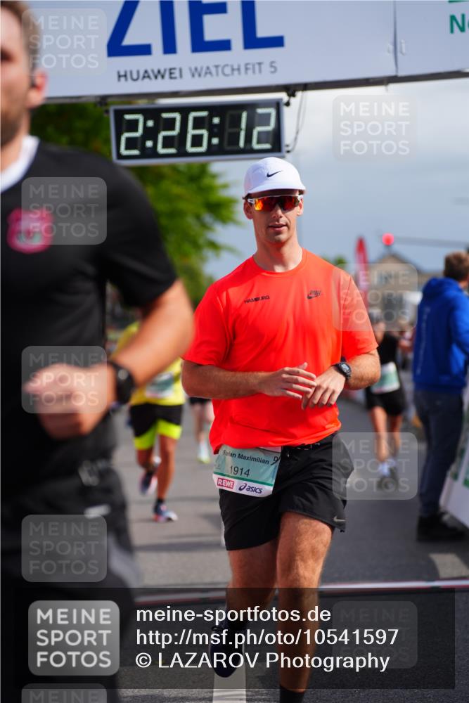 20.09.2026 - PSD Bank Halbmarathon LAZAROV Photography http://msf.ph/oto/10541597 20.09.2026 12:26:11 Ziel 1259, 1754, 1914, 2477, 2824, 4736 meine-sportfotos.de