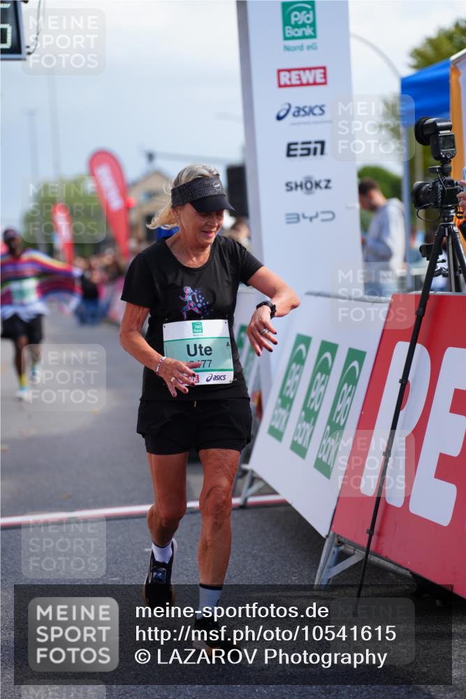 20.09.2026 - PSD Bank Halbmarathon LAZAROV Photography http://msf.ph/oto/10541615 20.09.2026 12:26:15 Ziel 1477, 1754, 1807, 1914, 2477, 3693, 3694, 4736 meine-sportfotos.de
