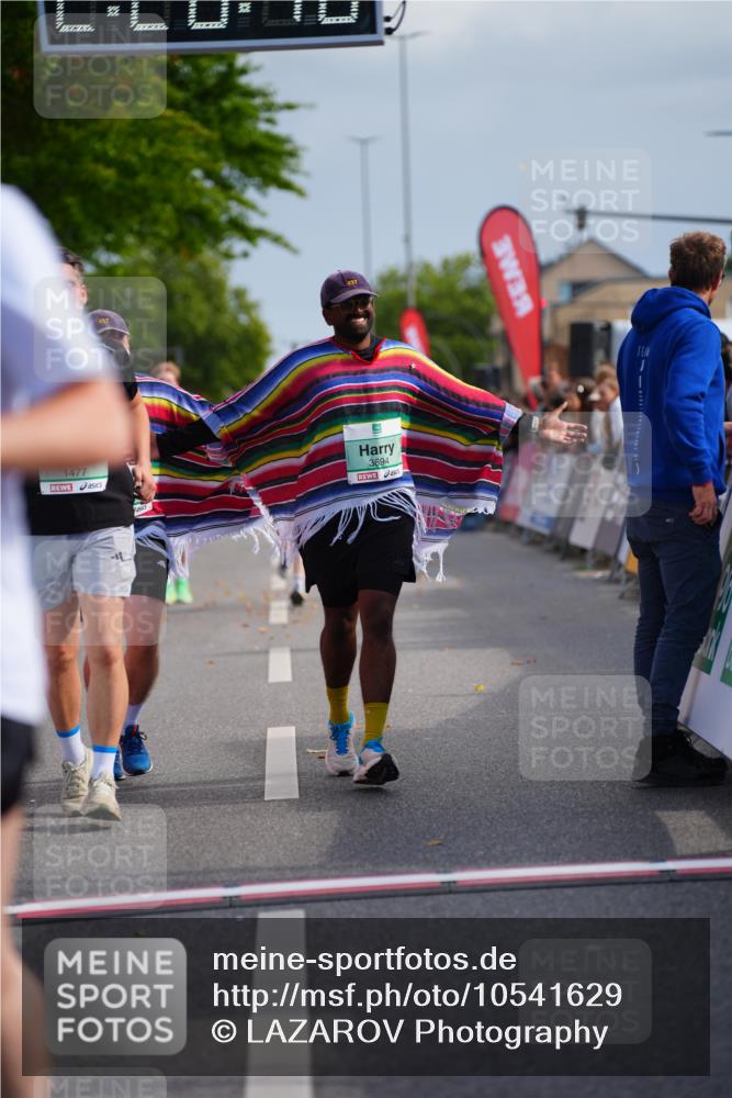 20.09.2026 - PSD Bank Halbmarathon LAZAROV Photography http://msf.ph/oto/10541629 20.09.2026 12:26:17 Ziel 1477, 1754, 1807, 1914, 2477, 3693, 3694, 4192, 4736 meine-sportfotos.de