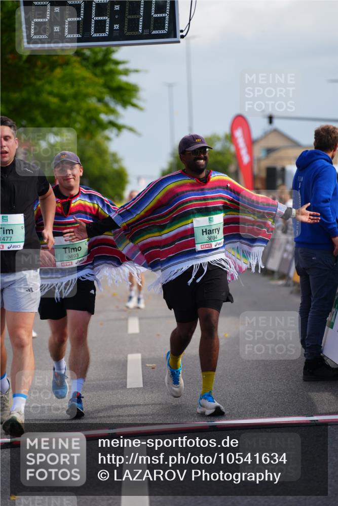 20.09.2026 - PSD Bank Halbmarathon LAZAROV Photography http://msf.ph/oto/10541634 20.09.2026 12:26:18 Ziel 1202, 1477, 1754, 1807, 1914, 2477, 3693, 3694, 4192 meine-sportfotos.de