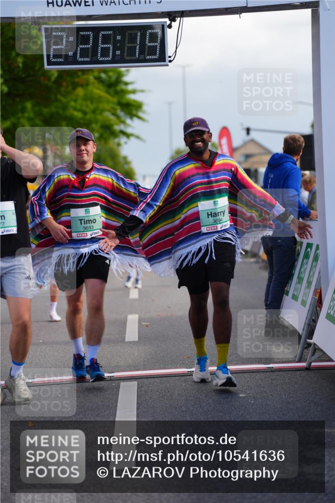 20.09.2026 - PSD Bank Halbmarathon LAZAROV Photography http://msf.ph/oto/10541636 20.09.2026 12:26:19 Ziel 1202, 1477, 1754, 1807, 2477, 3693, 3694, 4192 meine-sportfotos.de