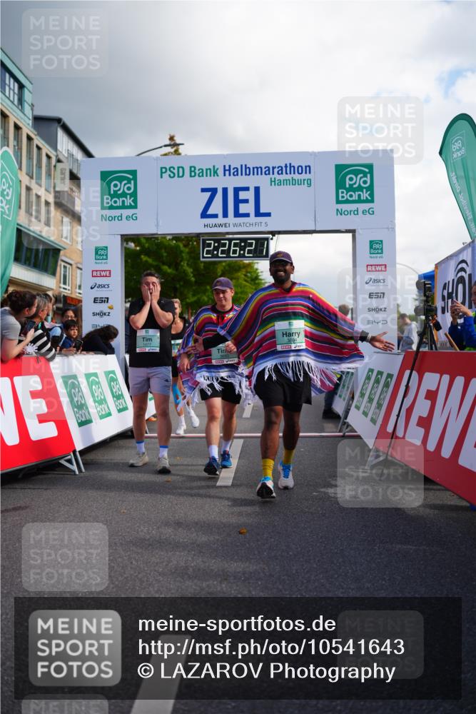 20.09.2026 - PSD Bank Halbmarathon LAZAROV Photography http://msf.ph/oto/10541643 20.09.2026 12:26:20 Ziel 1202, 1477, 1754, 1807, 2477, 3693, 3694, 4192, 4216 meine-sportfotos.de