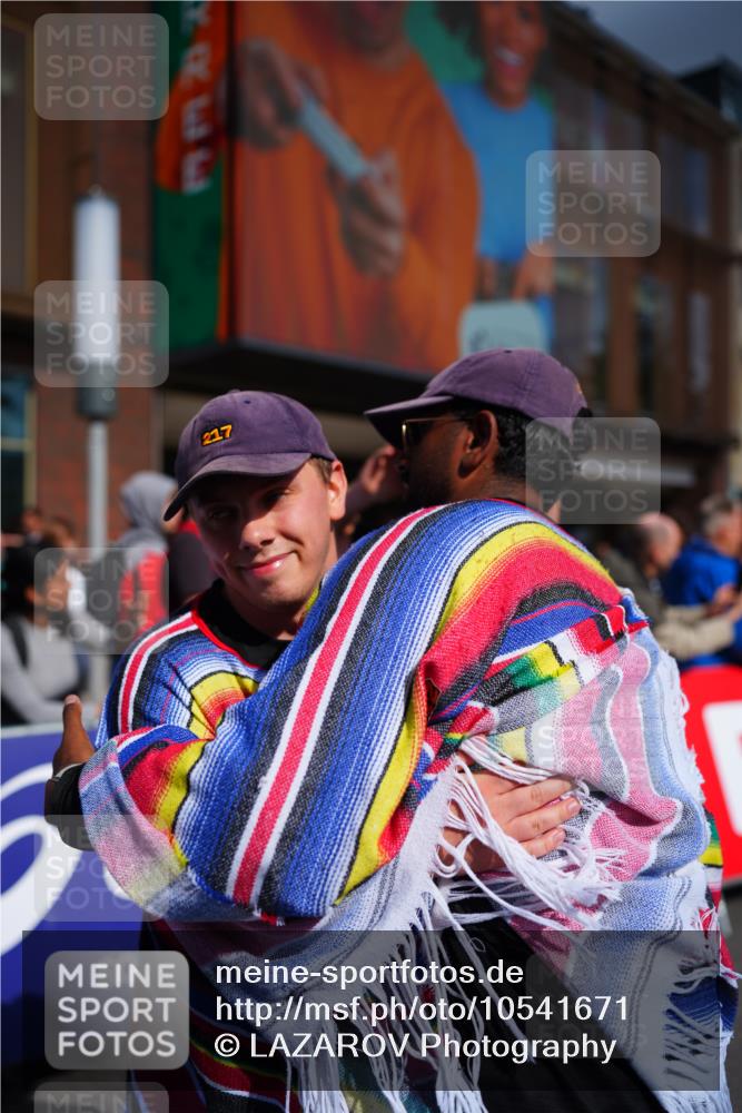 20.09.2026 - PSD Bank Halbmarathon LAZAROV Photography http://msf.ph/oto/10541671 20.09.2026 12:26:25 Ziel 1202, 1477, 3693, 3694, 4192, 4216 meine-sportfotos.de