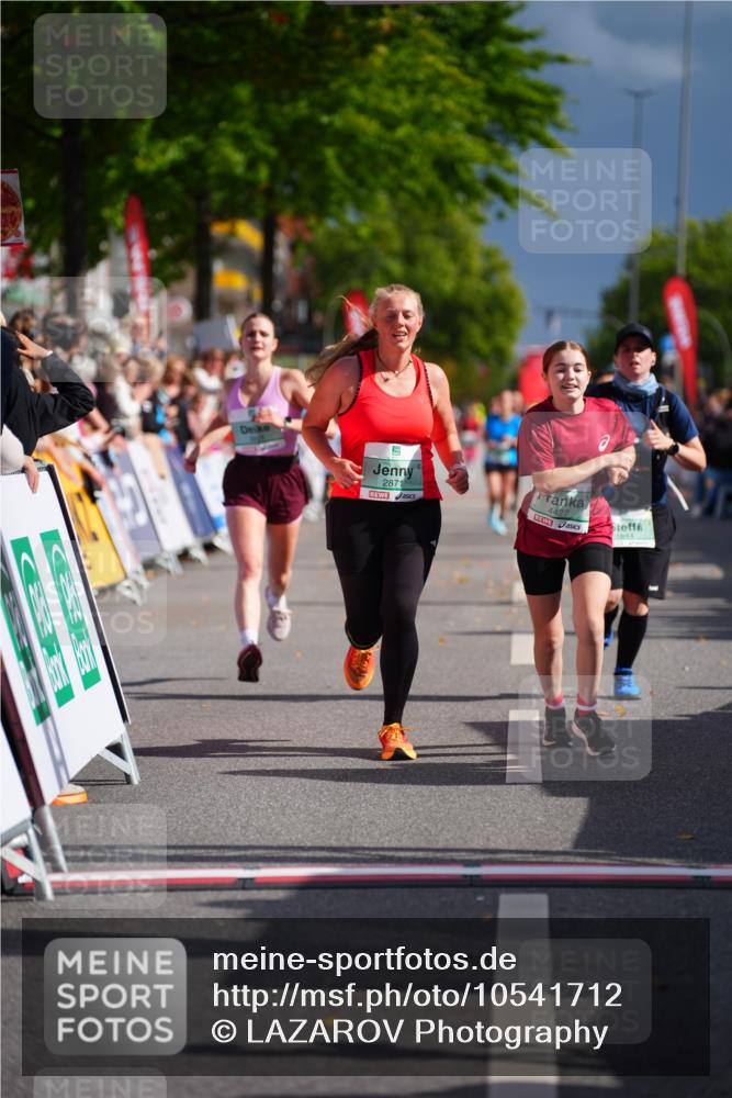 20.09.2026 - PSD Bank Halbmarathon LAZAROV Photography http://msf.ph/oto/10541712 20.09.2026 12:26:40 Ziel 1844, 2871, 3821, 4427, 4584 meine-sportfotos.de