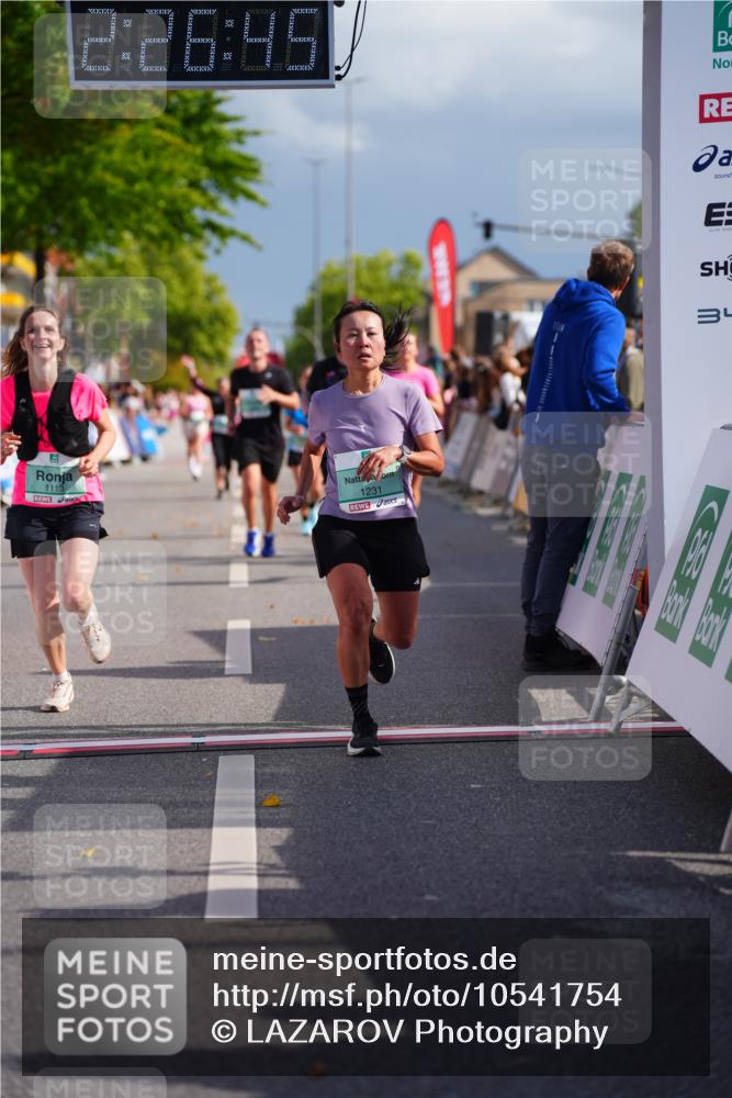 20.09.2026 - PSD Bank Halbmarathon LAZAROV Photography http://msf.ph/oto/10541754 20.09.2026 12:26:45 Ziel 1113, 1231, 1345, 1471, 1844, 2858, 2871, 3821, 4427 meine-sportfotos.de