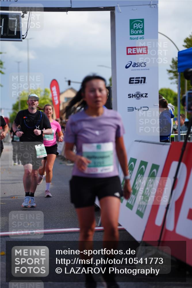 20.09.2026 - PSD Bank Halbmarathon LAZAROV Photography http://msf.ph/oto/10541773 20.09.2026 12:26:47 Ziel 1113, 1231, 1345, 1471, 1844, 2039, 2858, 2871, 3821, 4427 meine-sportfotos.de
