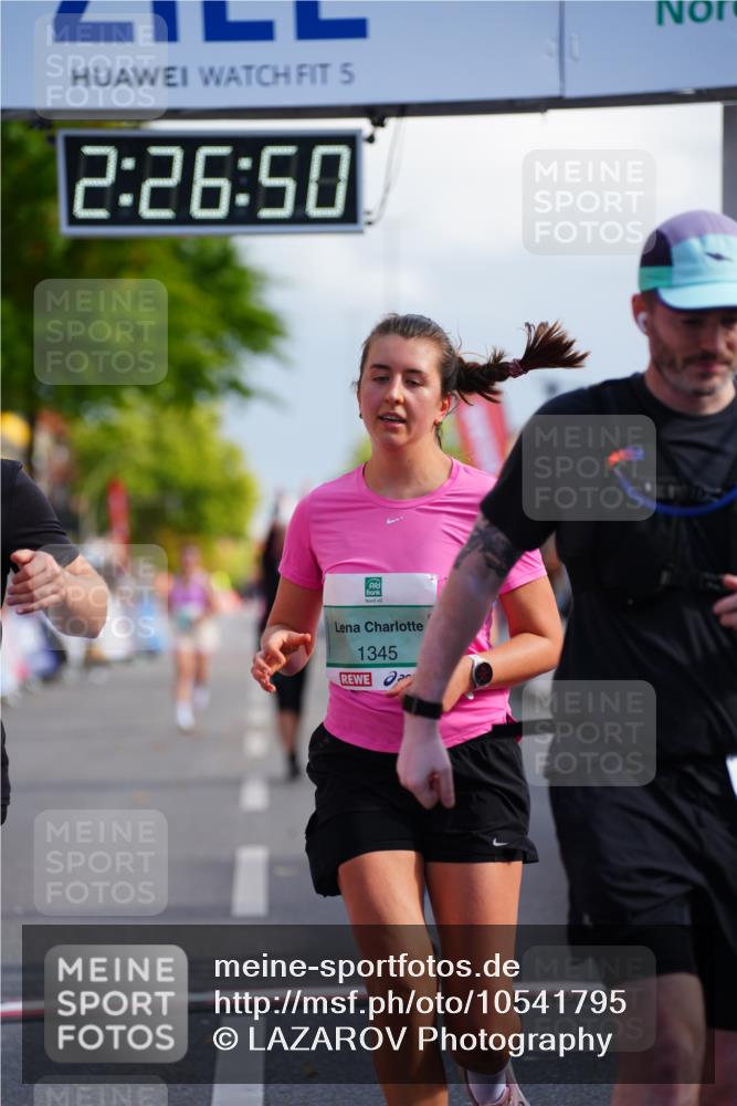 20.09.2026 - PSD Bank Halbmarathon LAZAROV Photography http://msf.ph/oto/10541795 20.09.2026 12:26:50 Ziel 1113, 1231, 1345, 1471, 1738, 1844, 2021, 2039, 2858, 3821 meine-sportfotos.de