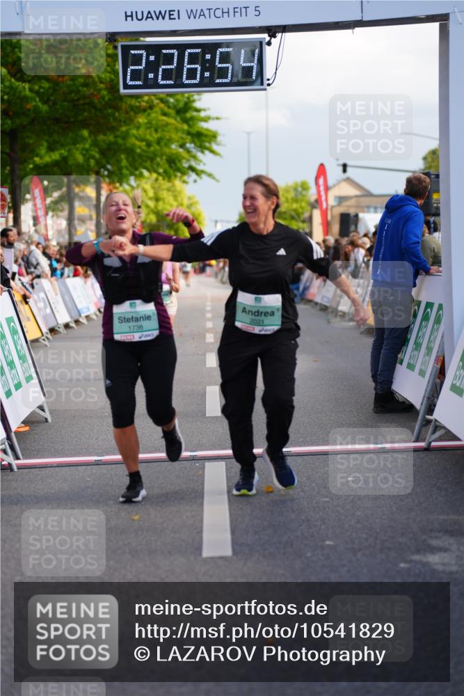 20.09.2026 - PSD Bank Halbmarathon LAZAROV Photography http://msf.ph/oto/10541829 20.09.2026 12:26:54 Ziel 1345, 1471, 1738, 2021, 2039, 2295, 2538, 2858 meine-sportfotos.de