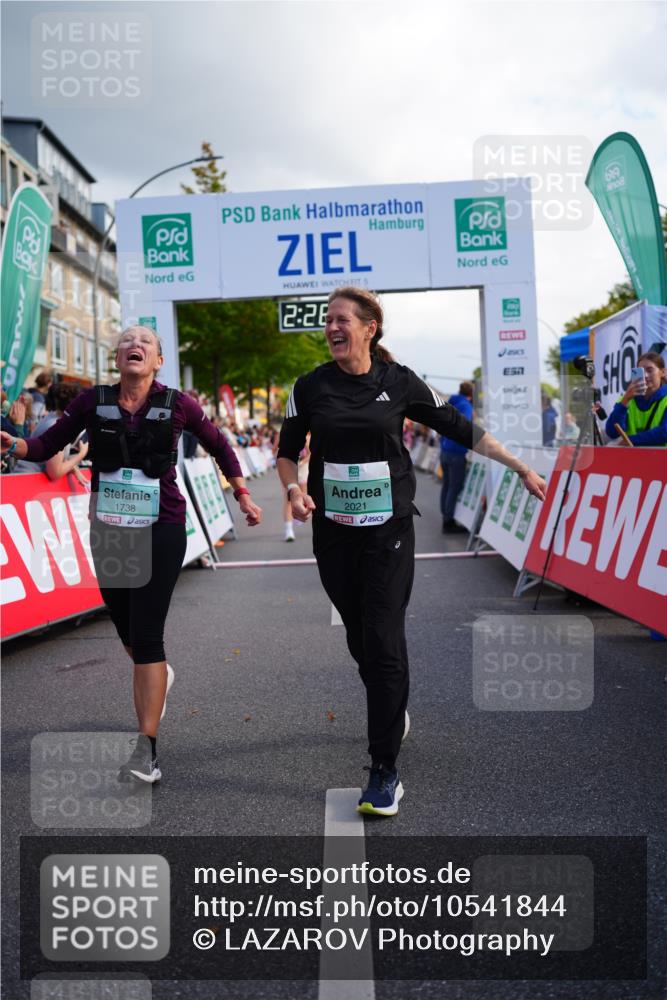 20.09.2026 - PSD Bank Halbmarathon LAZAROV Photography http://msf.ph/oto/10541844 20.09.2026 12:26:55 Ziel 1345, 1471, 1738, 2021, 2039, 2295, 2538, 2858 meine-sportfotos.de