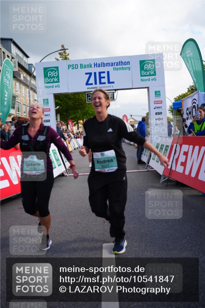 20.09.2026 - PSD Bank Halbmarathon LAZAROV Photography http://msf.ph/oto/10541847 20.09.2026 12:26:55 Ziel 1345, 1471, 1738, 2021, 2039, 2295, 2538, 2858 meine-sportfotos.de