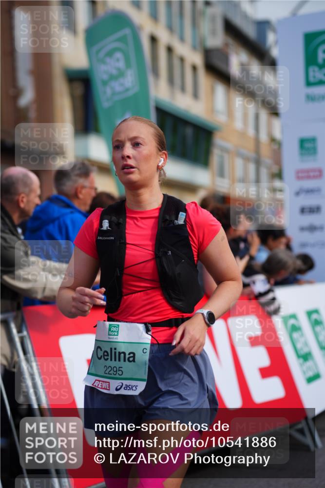 20.09.2026 - PSD Bank Halbmarathon LAZAROV Photography http://msf.ph/oto/10541886 20.09.2026 12:27:00 Ziel 1738, 2021, 2295, 2538 meine-sportfotos.de