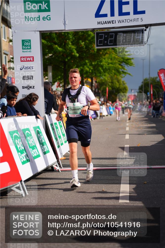 20.09.2026 - PSD Bank Halbmarathon LAZAROV Photography http://msf.ph/oto/10541916 20.09.2026 12:27:13 Ziel 1480 meine-sportfotos.de