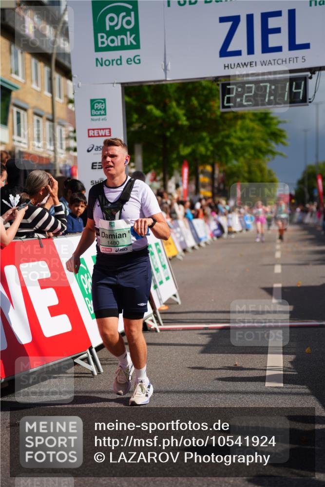 20.09.2026 - PSD Bank Halbmarathon LAZAROV Photography http://msf.ph/oto/10541924 20.09.2026 12:27:14 Ziel 1480 meine-sportfotos.de