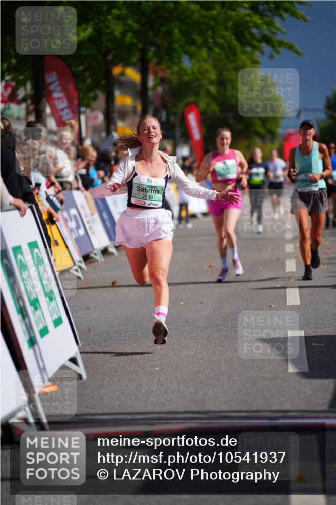 20.09.2026 - PSD Bank Halbmarathon LAZAROV Photography http://msf.ph/oto/10541937 20.09.2026 12:27:19 Ziel 1480, 2839 meine-sportfotos.de