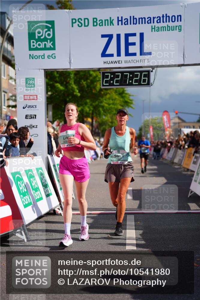 20.09.2026 - PSD Bank Halbmarathon LAZAROV Photography http://msf.ph/oto/10541980 20.09.2026 12:27:25 Ziel 1667, 2279, 2839, 3294 meine-sportfotos.de