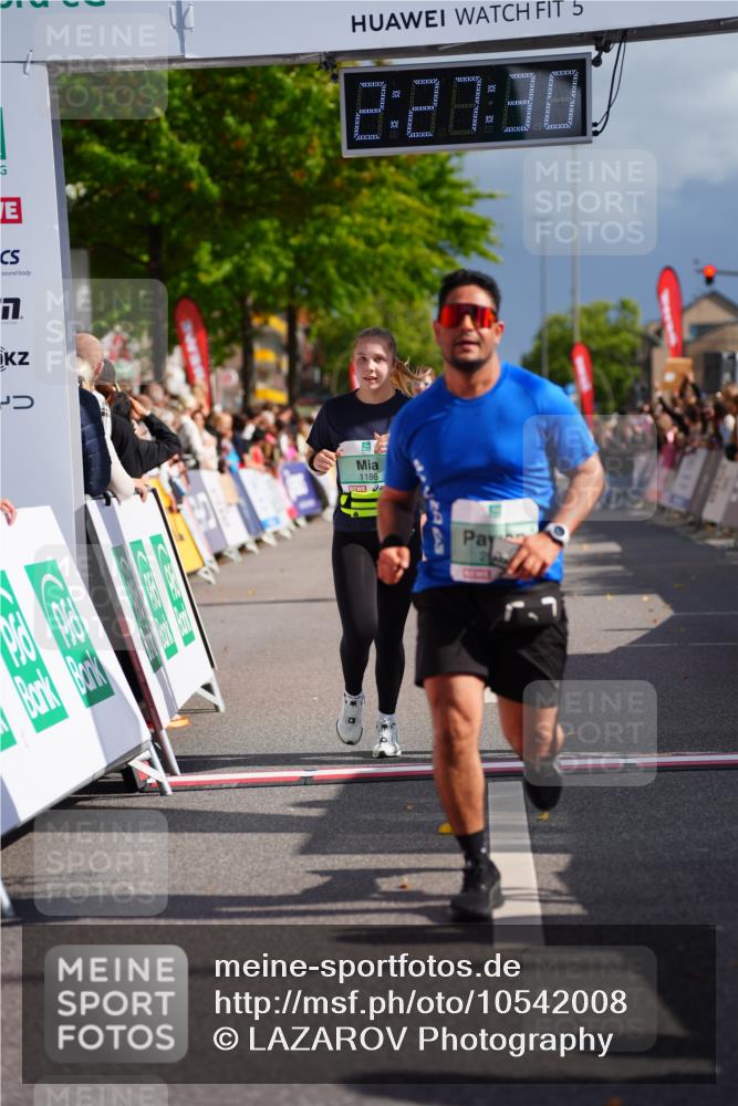 20.09.2026 - PSD Bank Halbmarathon LAZAROV Photography http://msf.ph/oto/10542008 20.09.2026 12:27:30 Ziel 1186, 1667, 2279, 3294, 4193 meine-sportfotos.de