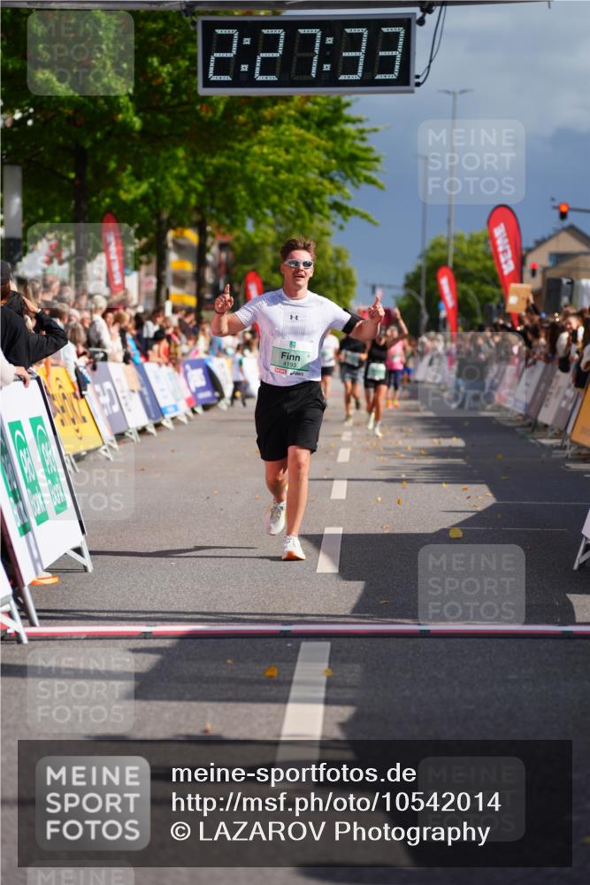 20.09.2026 - PSD Bank Halbmarathon LAZAROV Photography http://msf.ph/oto/10542014 20.09.2026 12:27:33 Ziel 1186, 2279, 4193 meine-sportfotos.de