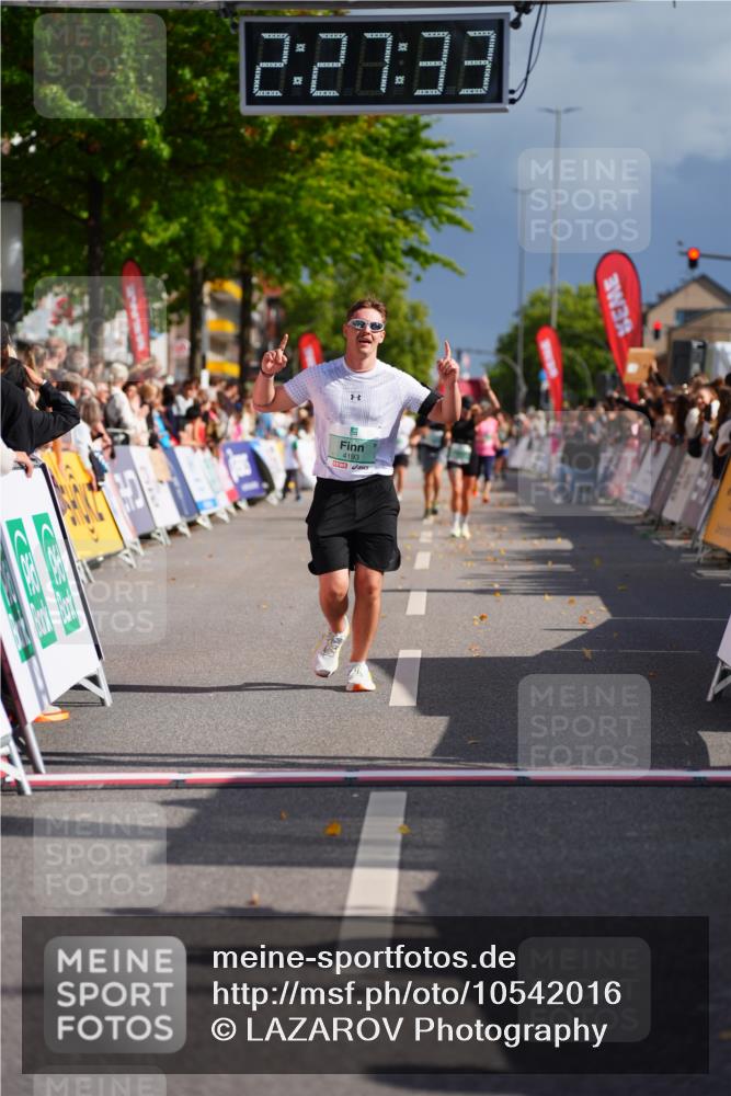 20.09.2026 - PSD Bank Halbmarathon LAZAROV Photography http://msf.ph/oto/10542016 20.09.2026 12:27:33 Ziel 1186, 2279, 4193 meine-sportfotos.de