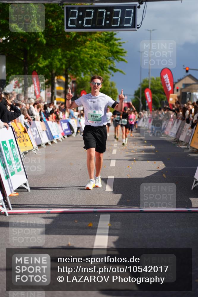 20.09.2026 - PSD Bank Halbmarathon LAZAROV Photography http://msf.ph/oto/10542017 20.09.2026 12:27:33 Ziel 1186, 2279, 4193 meine-sportfotos.de