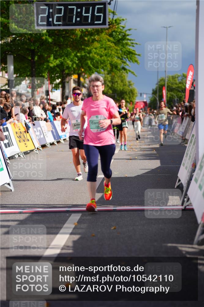 20.09.2026 - PSD Bank Halbmarathon LAZAROV Photography http://msf.ph/oto/10542110 20.09.2026 12:27:45 Ziel 2444, 2943, 4003, 4264, 4792 meine-sportfotos.de