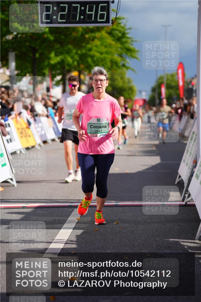 20.09.2026 - PSD Bank Halbmarathon LAZAROV Photography http://msf.ph/oto/10542112 20.09.2026 12:27:45 Ziel 2444, 2943, 4003, 4264, 4792 meine-sportfotos.de