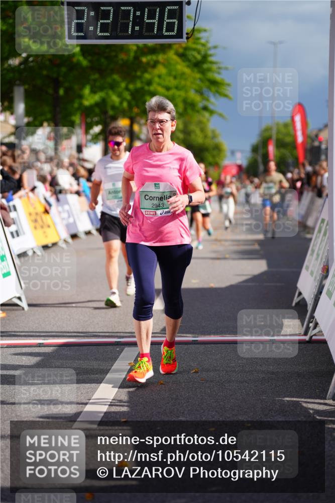 20.09.2026 - PSD Bank Halbmarathon LAZAROV Photography http://msf.ph/oto/10542115 20.09.2026 12:27:45 Ziel 2444, 2943, 4003, 4264, 4792 meine-sportfotos.de