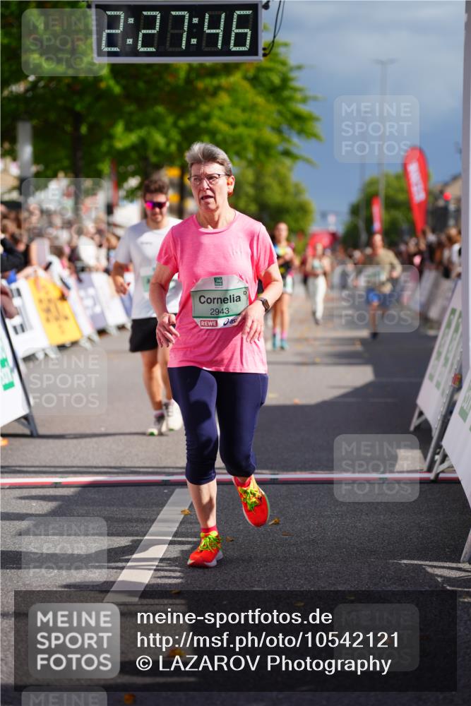 20.09.2026 - PSD Bank Halbmarathon LAZAROV Photography http://msf.ph/oto/10542121 20.09.2026 12:27:45 Ziel 2444, 2943, 4003, 4264, 4792 meine-sportfotos.de
