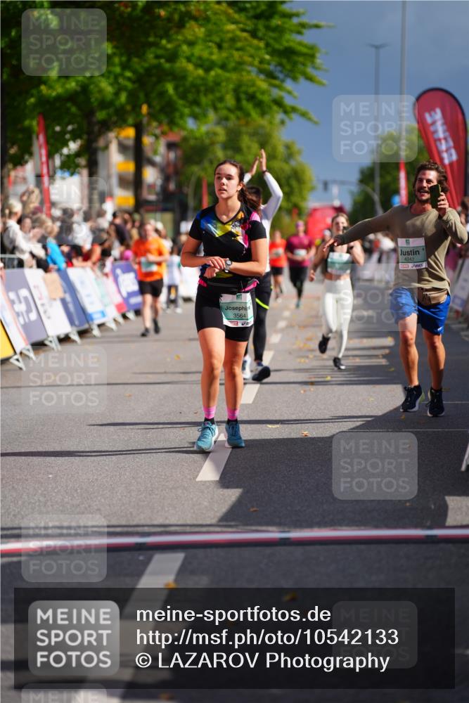 20.09.2026 - PSD Bank Halbmarathon LAZAROV Photography http://msf.ph/oto/10542133 20.09.2026 12:27:49 Ziel 2943, 3564, 4003, 4187, 4242, 4244, 4264, 4792 meine-sportfotos.de