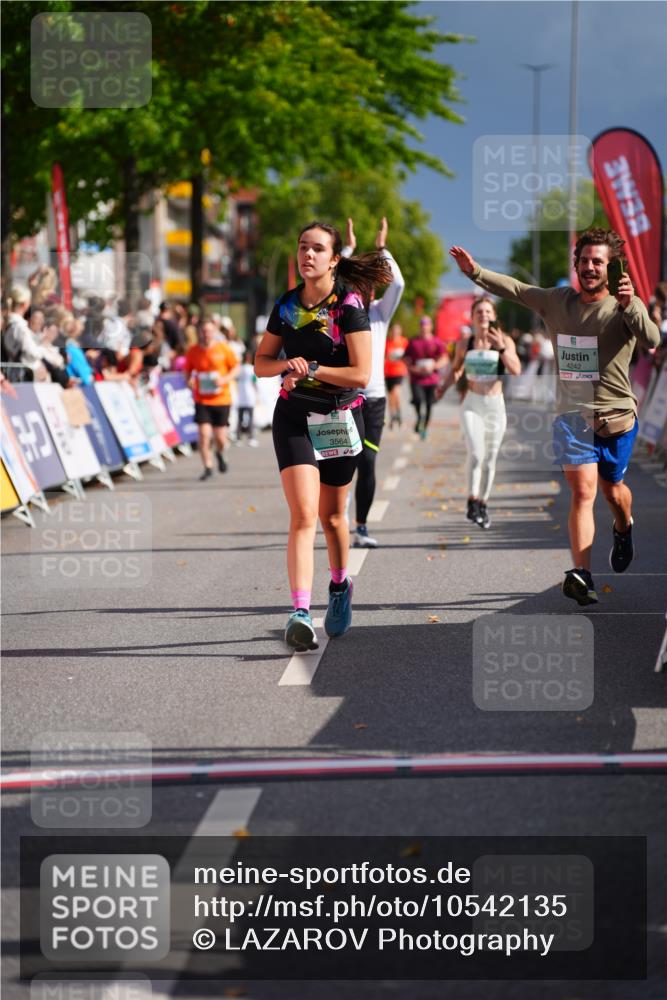 20.09.2026 - PSD Bank Halbmarathon LAZAROV Photography http://msf.ph/oto/10542135 20.09.2026 12:27:49 Ziel 2943, 3564, 4003, 4187, 4242, 4244, 4264, 4792 meine-sportfotos.de