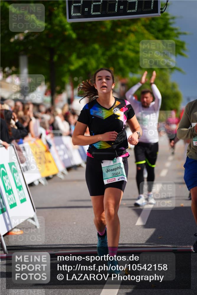 20.09.2026 - PSD Bank Halbmarathon LAZAROV Photography http://msf.ph/oto/10542158 20.09.2026 12:27:51 Ziel 1517, 2943, 3564, 4003, 4187, 4242, 4244 meine-sportfotos.de