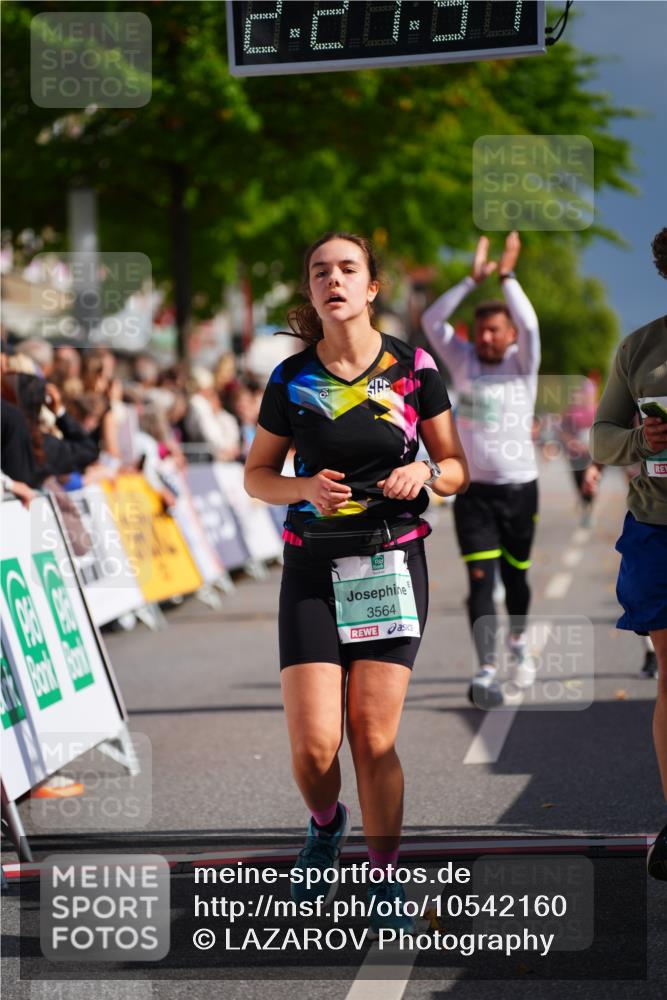 20.09.2026 - PSD Bank Halbmarathon LAZAROV Photography http://msf.ph/oto/10542160 20.09.2026 12:27:51 Ziel 1517, 2943, 3564, 4003, 4187, 4242, 4244 meine-sportfotos.de