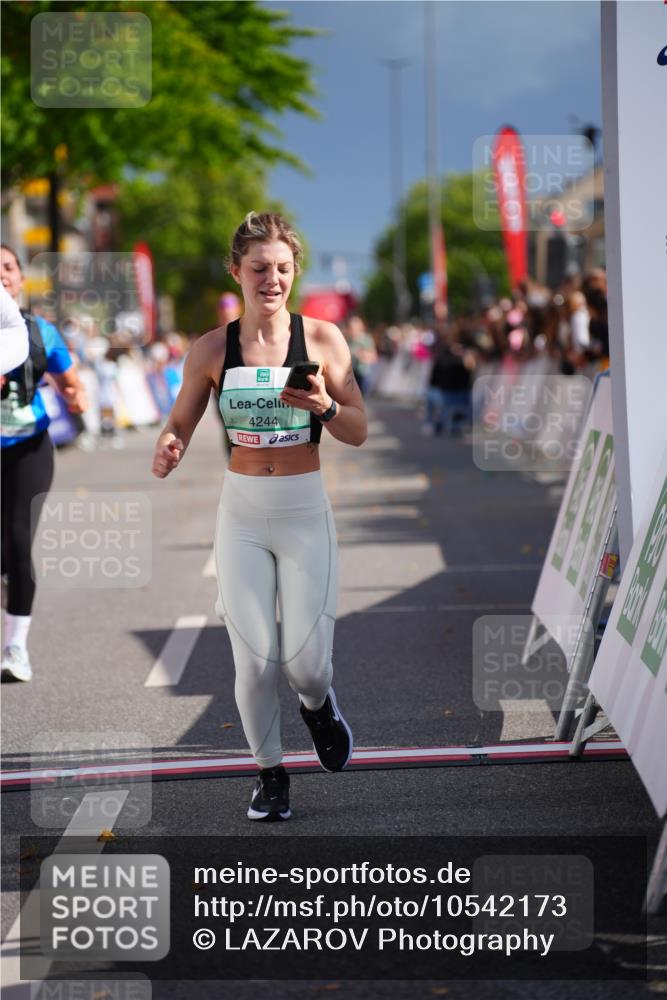 20.09.2026 - PSD Bank Halbmarathon LAZAROV Photography http://msf.ph/oto/10542173 20.09.2026 12:27:54 Ziel 1517, 3564, 4003, 4187, 4242, 4244 meine-sportfotos.de