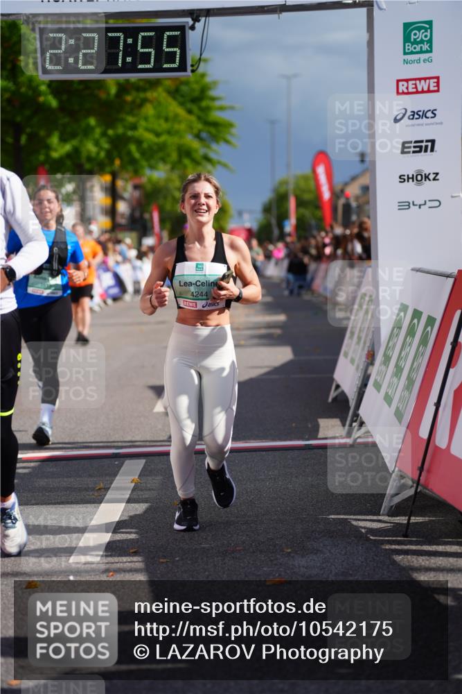 20.09.2026 - PSD Bank Halbmarathon LAZAROV Photography http://msf.ph/oto/10542175 20.09.2026 12:27:54 Ziel 1517, 3564, 4003, 4187, 4242, 4244 meine-sportfotos.de