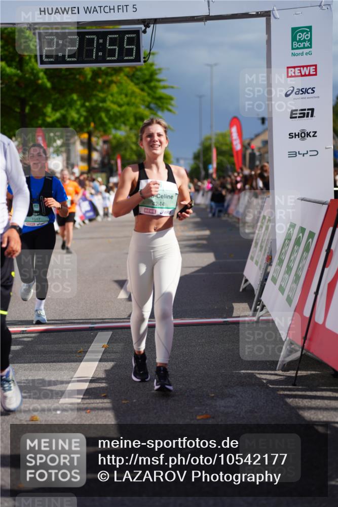 20.09.2026 - PSD Bank Halbmarathon LAZAROV Photography http://msf.ph/oto/10542177 20.09.2026 12:27:54 Ziel 1517, 3564, 4003, 4187, 4242, 4244 meine-sportfotos.de