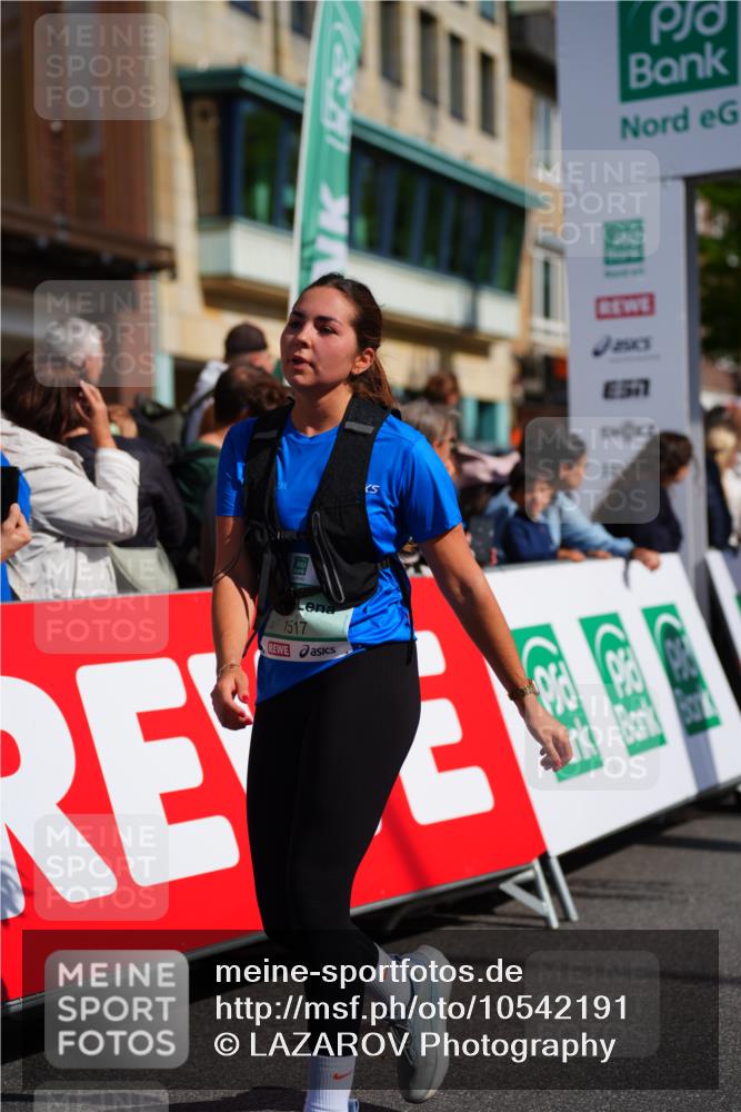 20.09.2026 - PSD Bank Halbmarathon LAZAROV Photography http://msf.ph/oto/10542191 20.09.2026 12:27:57 Ziel 1517, 2427, 3564, 3947, 4187, 4242, 4244 meine-sportfotos.de