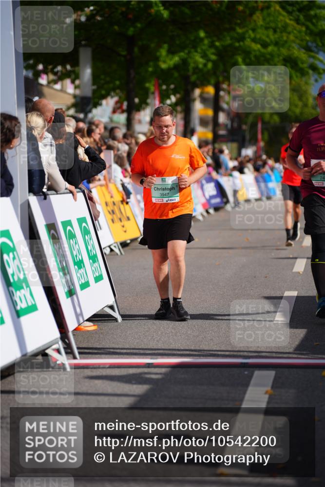 20.09.2026 - PSD Bank Halbmarathon LAZAROV Photography http://msf.ph/oto/10542200 20.09.2026 12:27:59 Ziel 1517, 2427, 3564, 3594, 3947, 4187, 4242, 4244 meine-sportfotos.de