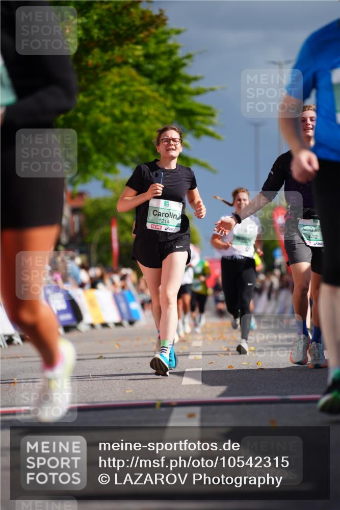 20.09.2026 - PSD Bank Halbmarathon LAZAROV Photography http://msf.ph/oto/10542315 20.09.2026 12:28:19 Ziel 1214, 1367, 2717, 4412, 4455, 4540, 4557 meine-sportfotos.de