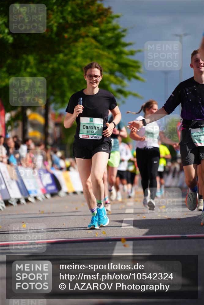 20.09.2026 - PSD Bank Halbmarathon LAZAROV Photography http://msf.ph/oto/10542324 20.09.2026 12:28:20 Ziel 1214, 1367, 1421, 2717, 4412, 4455, 4540, 4557 meine-sportfotos.de
