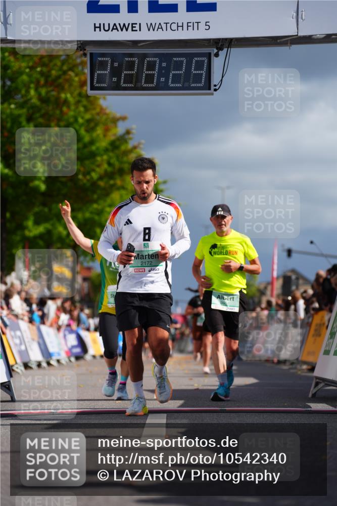 20.09.2026 - PSD Bank Halbmarathon LAZAROV Photography http://msf.ph/oto/10542340 20.09.2026 12:28:28 Ziel 1214, 1421, 2172, 2717, 3343, 3958, 3959, 4412, 4557 meine-sportfotos.de