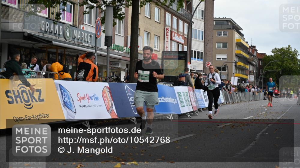 20.09.2026 - PSD Bank Halbmarathon J. Mangold http://msf.ph/oto/10542768 20.09.2026 12:50:47 Ziel 1375, 1796, 3805 meine-sportfotos.de