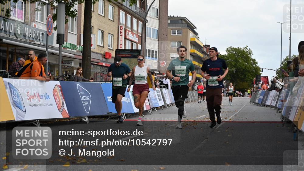 20.09.2026 - PSD Bank Halbmarathon J. Mangold http://msf.ph/oto/10542797 20.09.2026 12:51:19 Ziel 1165, 1166, 3824, 3825 meine-sportfotos.de