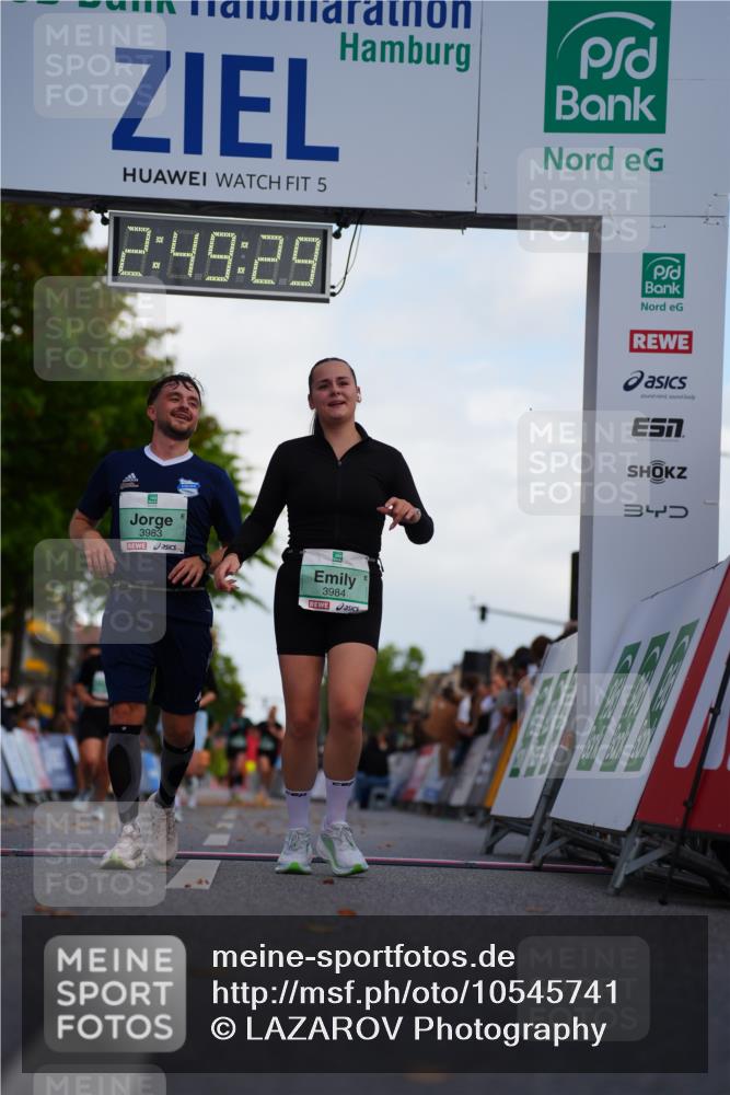 20.09.2026 - PSD Bank Halbmarathon LAZAROV Photography http://msf.ph/oto/10545741 20.09.2026 12:49:29 Ziel 2151, 3206, 3700, 3701, 3983, 3984, 4700 meine-sportfotos.de
